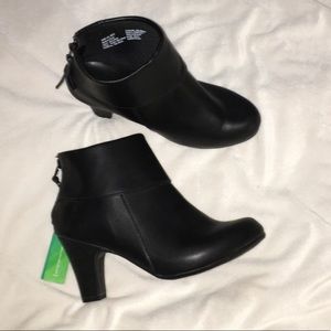 Sole sense ability ankle boots